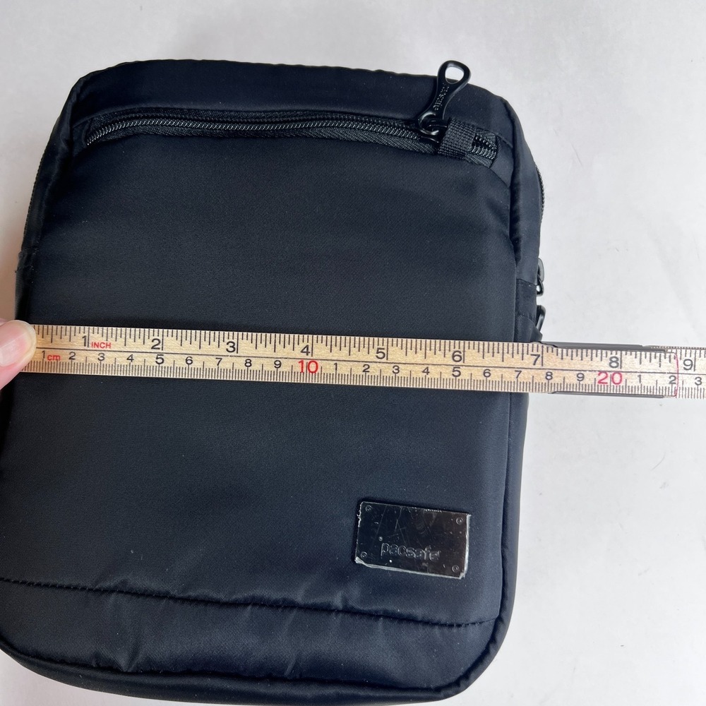 Pacsafe Citysafe CS7 Anti-Theft Crossbody Travel Shoulder Bag Black - Picture 6 of 13